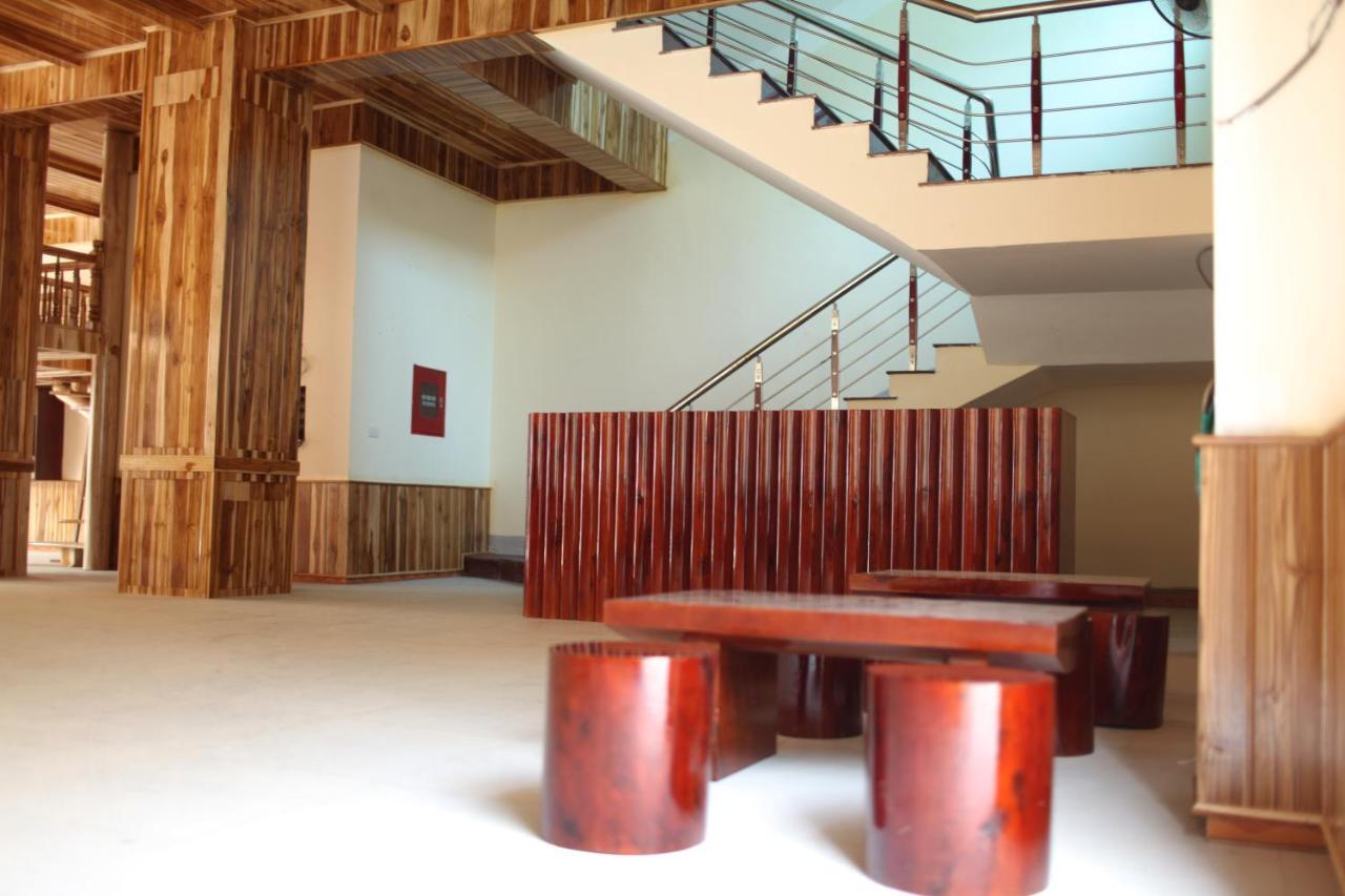 Agri Hotel Dien Bien Phu Bagian luar foto